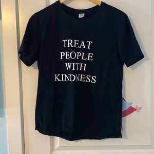 Treat people with kindness T-shirt